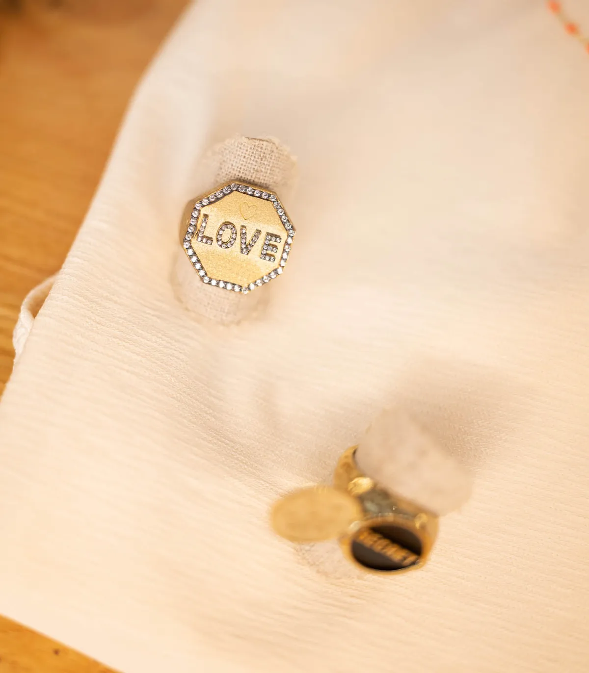 Feidt Paris Bague chevalière Love Or jaune Saphirs blancs*Femme Bagues