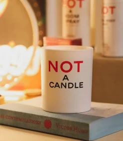 Juliette has a gun Bougie parfumée Not A Candle 180 g*Femme Juliette Has A Gun|Bougies Parfumées