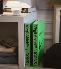 Taschen Livre Icons Nike x Virgil Abloh* Beaux Livres